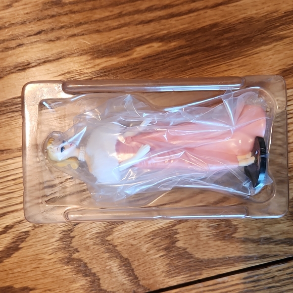 Enchanted Evening Barbie with matching ornament Collector Edition Mattel. - Picture 7 of 10